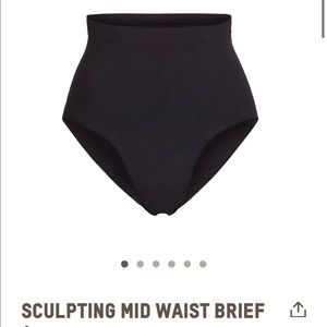 SKIMS Sculpting Mid Waist Brief in Onyx